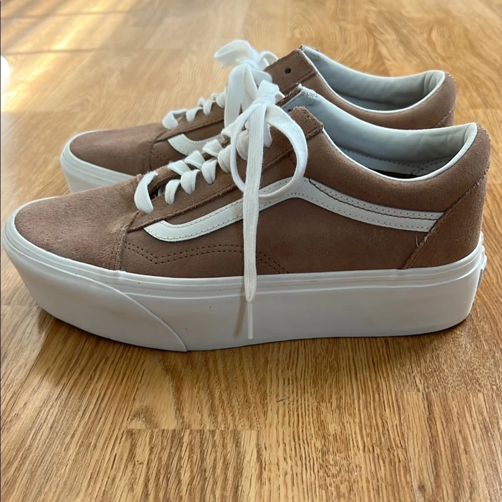 Vans Women’s Old Skool Stacked Suede Sneakers - Picture 5 of 10